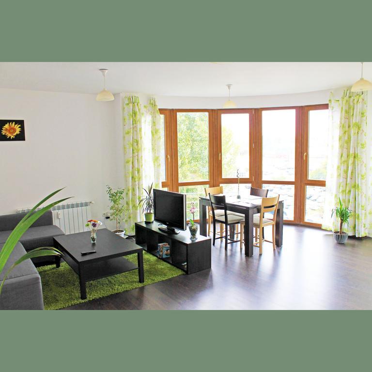 Flora Apartment Centrum Sofia Exteriör bild