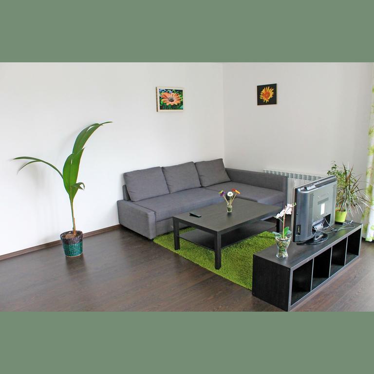 Flora Apartment Centrum Sofia Exteriör bild