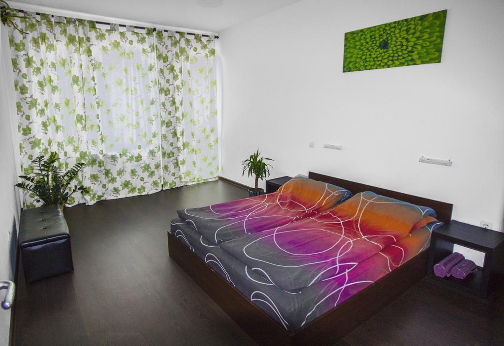 Flora Apartment Centrum Sofia Exteriör bild
