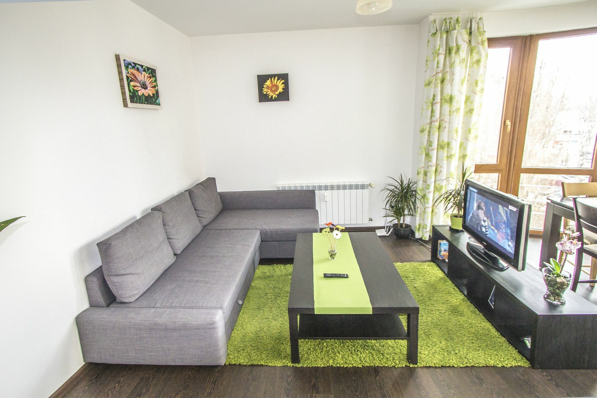 Flora Apartment Centrum Sofia Exteriör bild